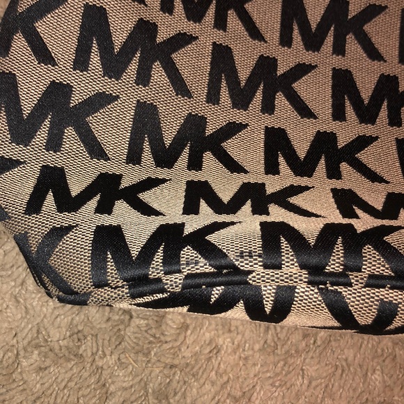 Michael Kors Handbag - Picture 8 of 10